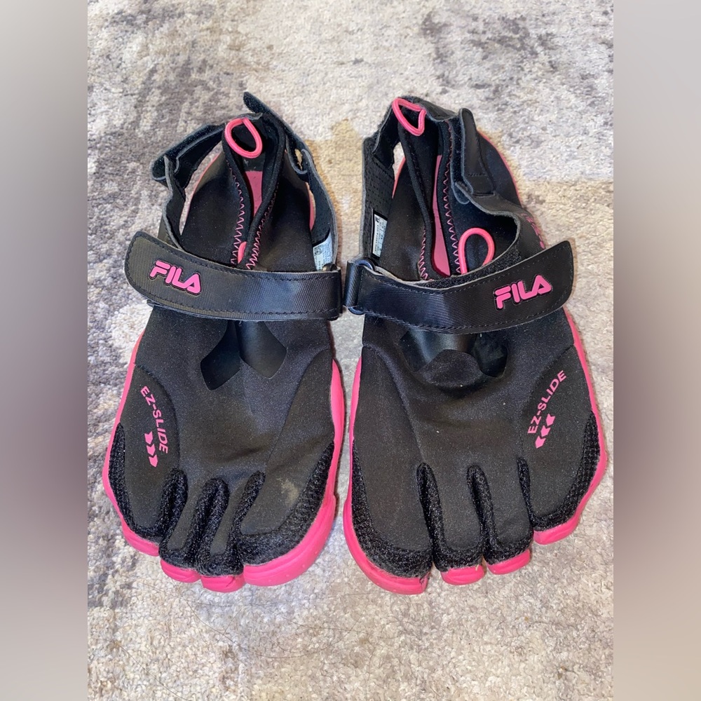 Fila Skele-toes EZ-Slide Shoes